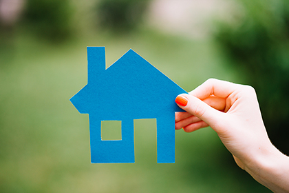 КС постановил создать механизм защиты прав бывших членов семьи собственника неприватизированного жилья